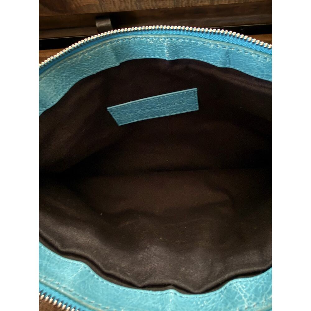 Balenciaga Clutch Bag Women's Large Turquoise Leather Wristlet Zip W/COA NEW - Picture 5 of 9